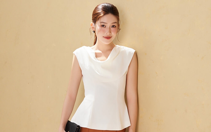 Công thức vàng cho nàng hiện đại với áo không tay và chân váy midi