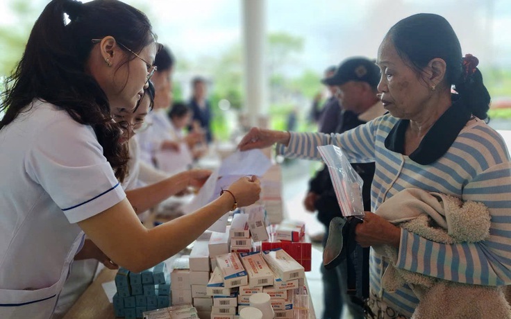 1.300 suất quà tết đến với người nghèo Đà Nẵng