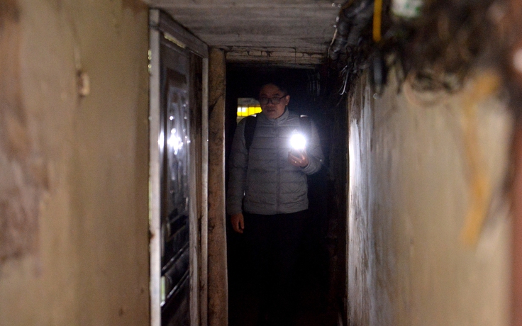 Những con ngõ nhỏ tại phố cổ Hà Nội quanh năm không thấy ánh sáng mặt trời