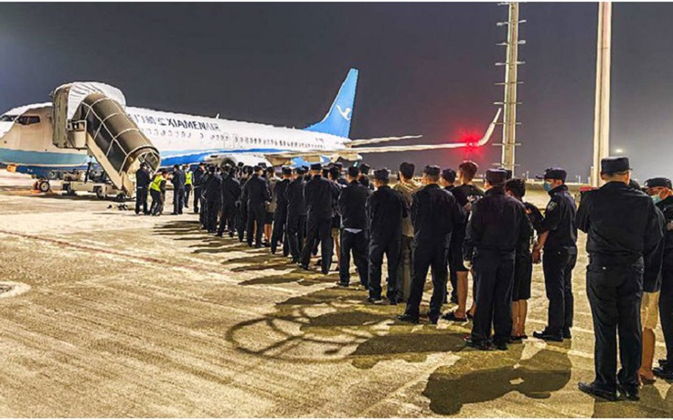 Campuchia trục xuất hơn 300 người Trung Quốc liên quan lừa đảo trực tuyến