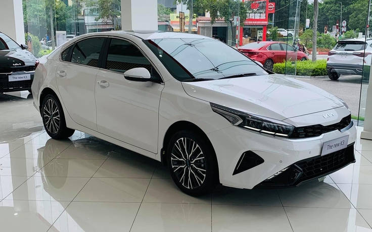 Thêm mẫu xe sedan tại Việt Nam bỏ bản số sàn