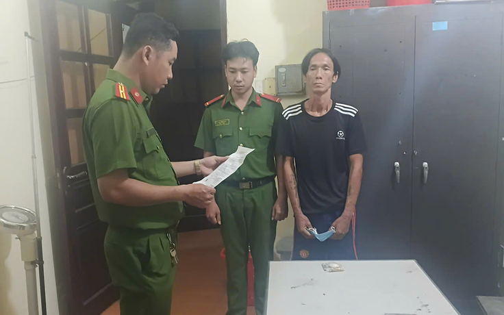 Vĩnh Long: Xông vào tiệm nail cướp dây chuyền, dùng kéo tấn công nạn nhân