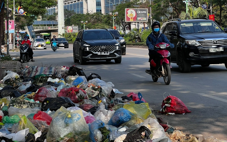 Đường Tố Hữu - Nguyễn Thanh Bình ở Hà Nội 'ngập' trong rác thải