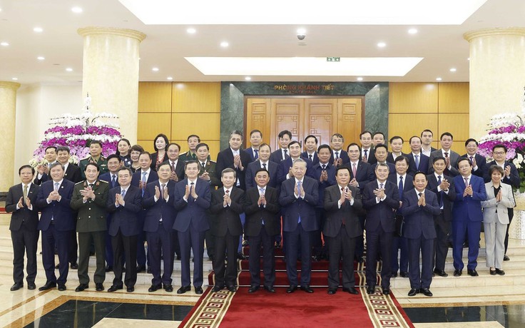 Công tác lý luận phải thực sự đi trước một bước, góp phần soi sáng con đường phát triển đất nước