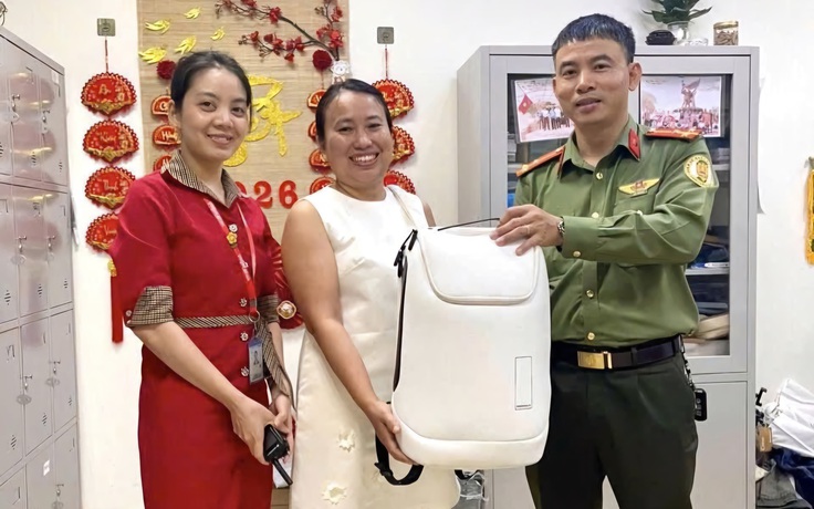 Du khách Ấn Độ rời sân bay Đà Nẵng vào TP.HCM phát hiện mất balo có 5.000 USD 