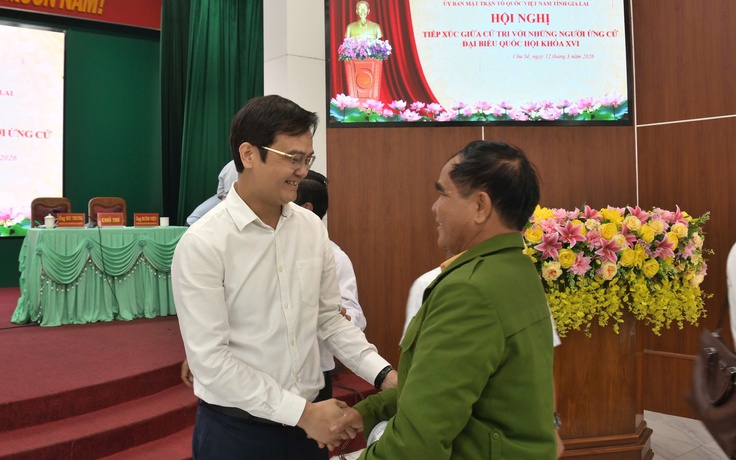 Cử tri gửi gắm ứng viên trẻ: Làm sao để thanh niên không phải rời quê