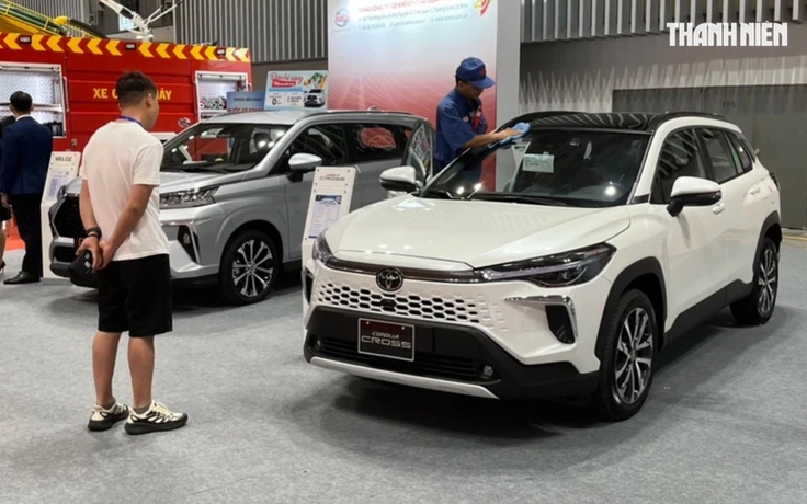 Ô tô hybrid hút khách bất chấp sức mua giảm, xe Toyota bán chạy nhất