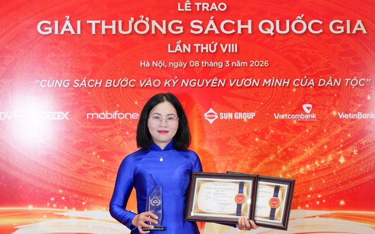 Tổng biên tập Thời báo Ngân hàng đạt hai Giải Sách Quốc gia