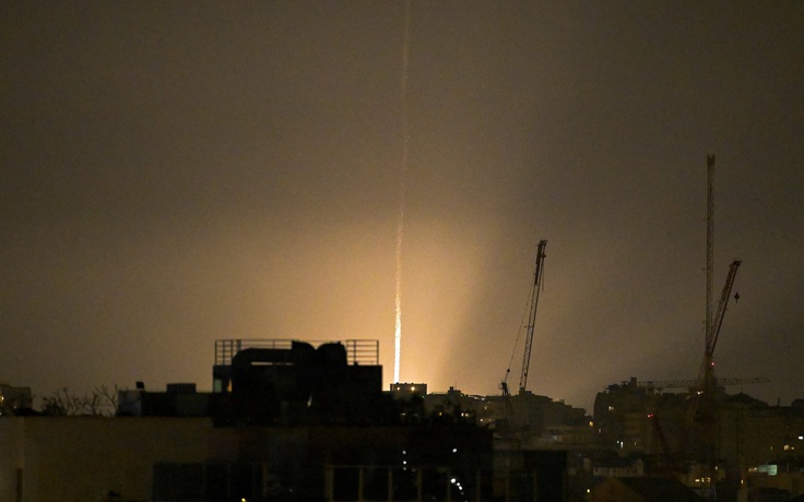 Israel đang thiếu tên lửa đánh chặn?
