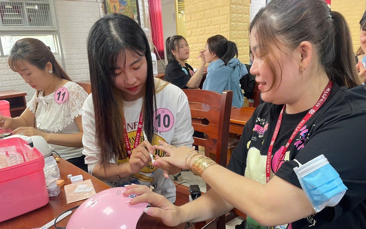 Thi nấu ăn, vẽ móng ở Công ty PouYuen: Nam công nhân duy nhất giành giải nhất