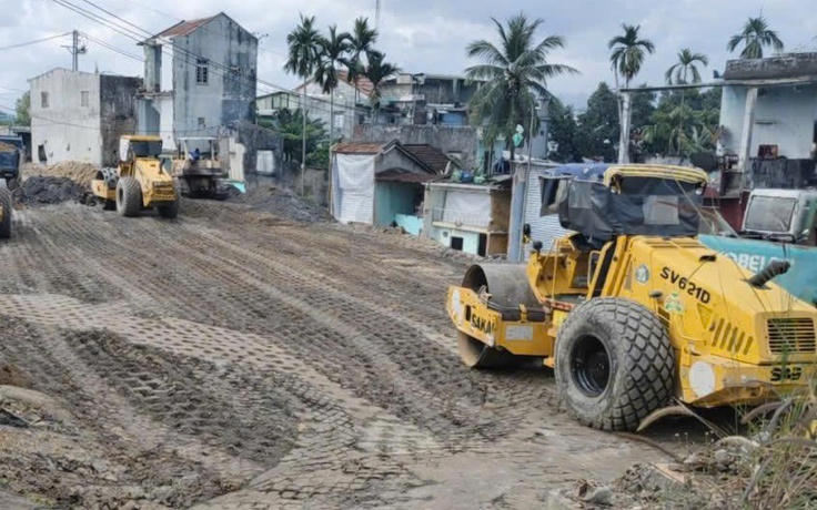 Giá vật liệu tăng, mặt bằng ‘xôi đỗ’ làm khó nhà thầu