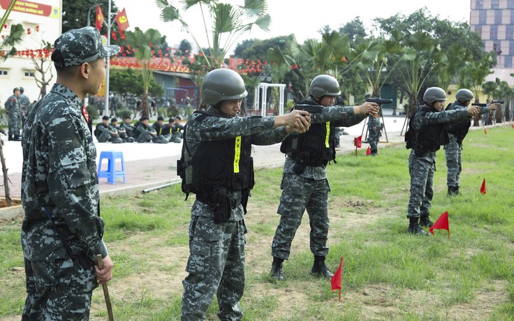 Cảnh sát đặc nhiệm tinh nhuệ sẵn sàng đảm bảo an ninh tuyệt đối ngày bầu cử