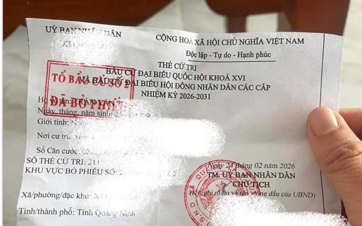 Công an cảnh báo nguy cơ lộ thông tin từ việc đăng thẻ cử tri trên Facebook