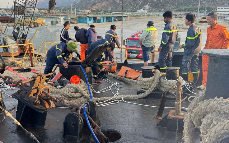 Khánh Hòa: 3 người tử vong, 2 người bị thương khi xuống hầm tàu chở hàng