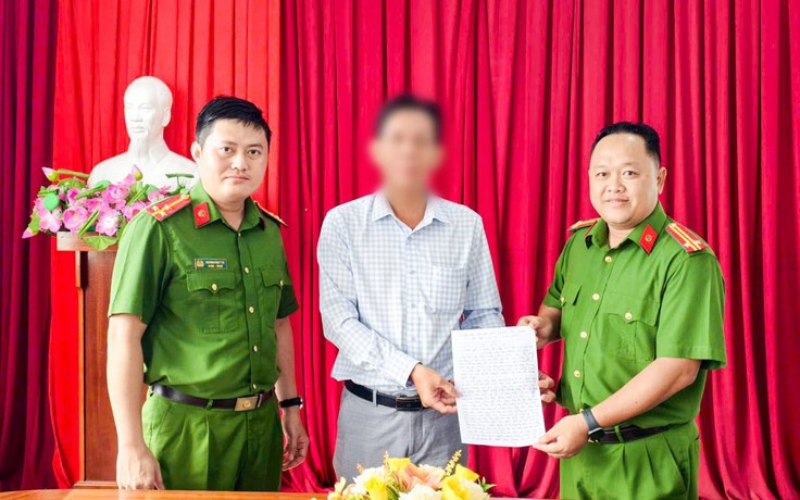 Công an Cần Thơ giúp người dân nhận lại gần 1 tỉ đồng chuyển nhầm