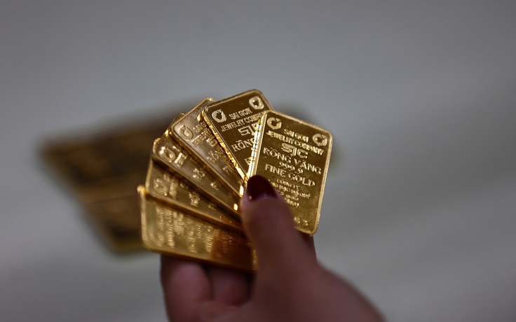 Giá vàng, bạc phiên giao dịch Mỹ giảm không phanh