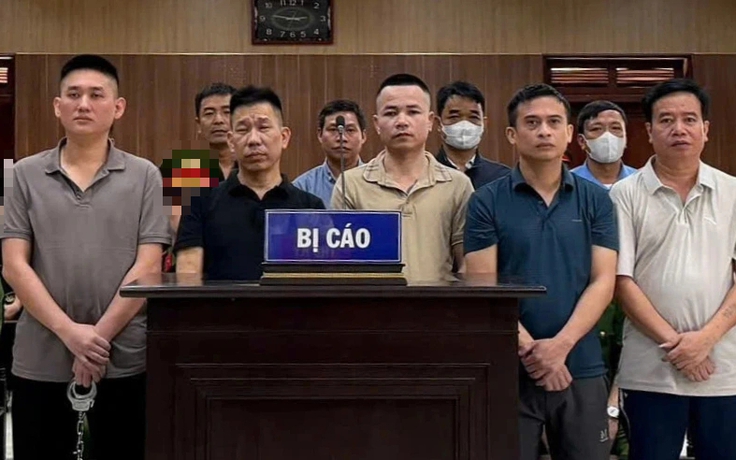 Trùm giang hồ Mạnh 'gỗ' lo lót cho gỗ lậu từ Lào về Việt Nam