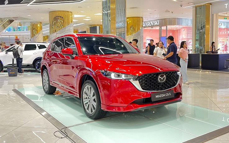 Crossover cỡ trung: Mazda CX-5 giảm hơn nửa doanh số vẫn dẫn đầu phân khúc