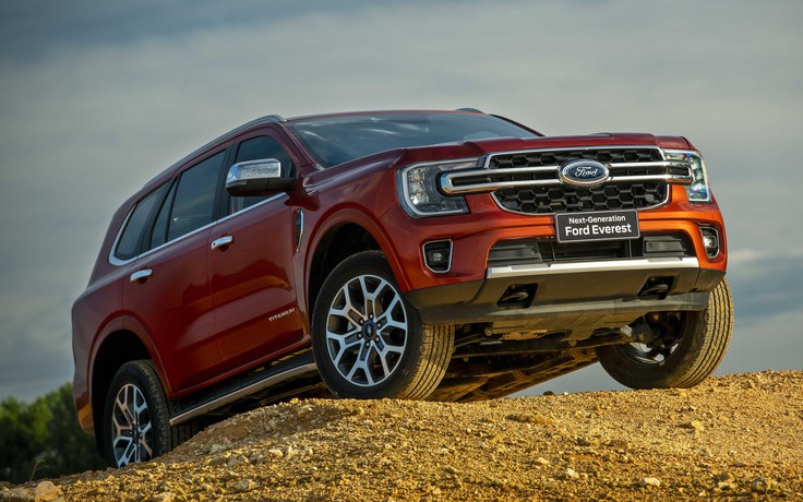 SUV bán chạy nhất của Ford tại Việt Nam dính lỗi phần mềm, triệu hồi 33 xe