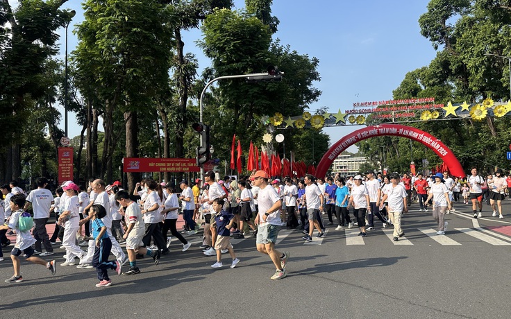 Hàng nghìn người tham gia Ngày chạy Olympic sức khỏe toàn dân tại TP.HCM