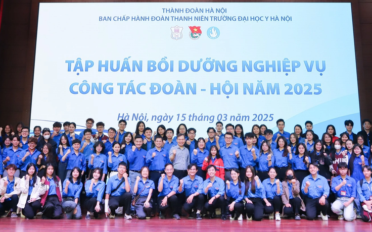 70 năm phụng sự Tổ quốc của những 'chiến sĩ áo trắng'