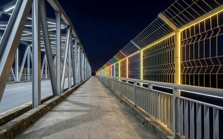 Lắp lưới an toàn tại cầu Bến Thủy 1