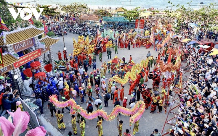 Nhiều hoạt động văn hóa, tín ngưỡng tại lễ hội Dinh Cô Long Hải