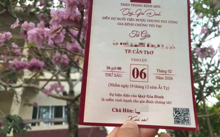Bạn nghĩ gì khi thiệp mời cưới in hẳn mã QR chuyển khoản?