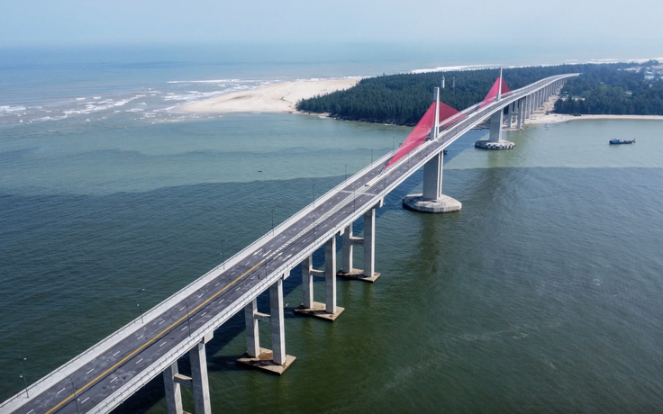 Huế quyết tâm thông xe kỹ thuật cầu vượt cửa biển Thuận An 2.400 tỉ dịp 30.4