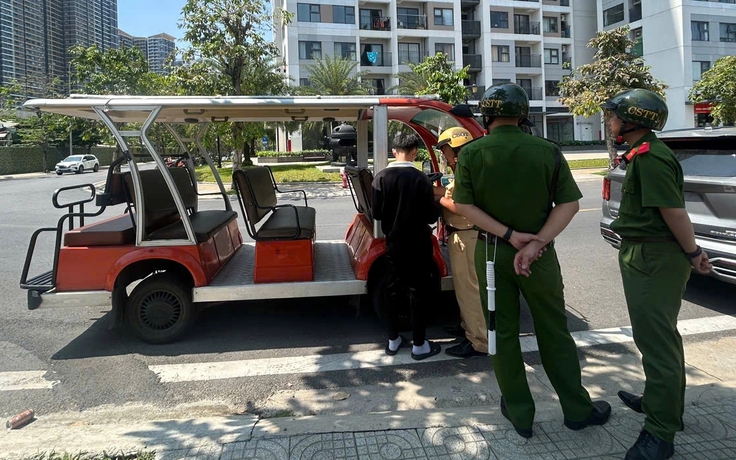 Xử lý xe điện du lịch '3 không' tự ý chở khách trong khu dân cư ở TP.HCM