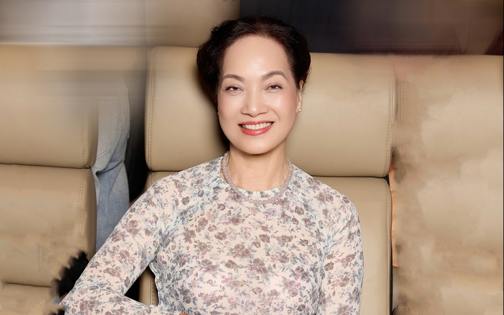 NSND Lê Khanh tuổi 63 vẫn áp lực với nghề, tiết lộ nguyên tắc giữ hôn nhân