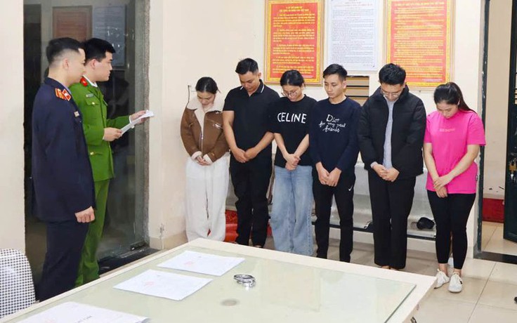 Bắt 7 bác sĩ ‘dởm’ dùng nước muối để tiêm tăng kích cỡ dương vật cho khách