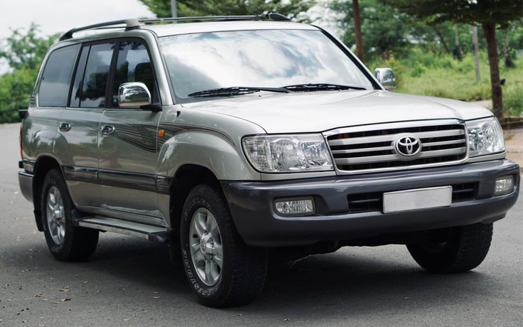 ‘Huyền thoại’ Toyota Land Cruiser đời 2005, bán lại chưa tới 400 triệu đồng
