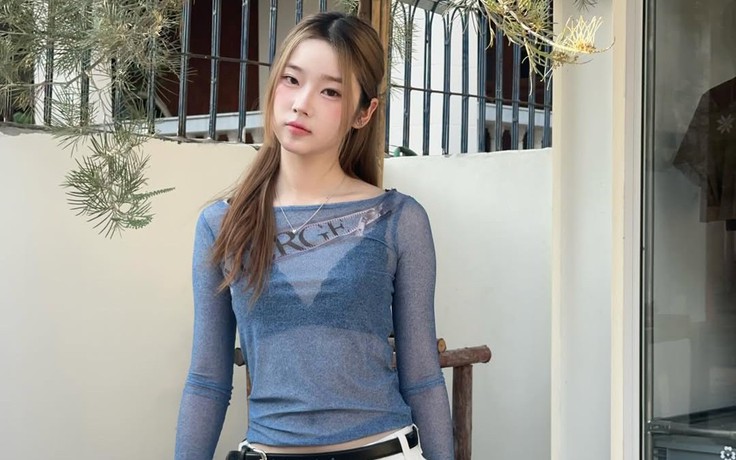 Khoe dáng đầy tinh tế với áo vải sheer