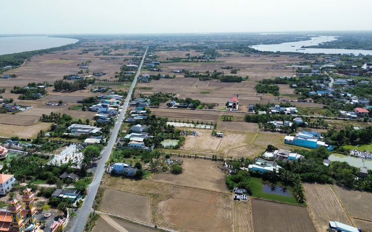 Vì sao người dân 1 xã ở Tây Ninh bị 'đứng bánh' chuyện đất đai, xây nhà?