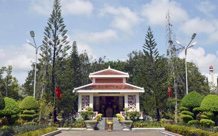 Những câu chuyện thời hoa lửa: Nữ anh hùng 2 lần dựng đền thờ Bác Hồ