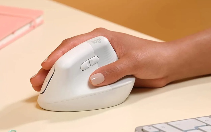 Logitech đối mặt tẩy chay vì quảng cáo ví khách hàng như 'chó'