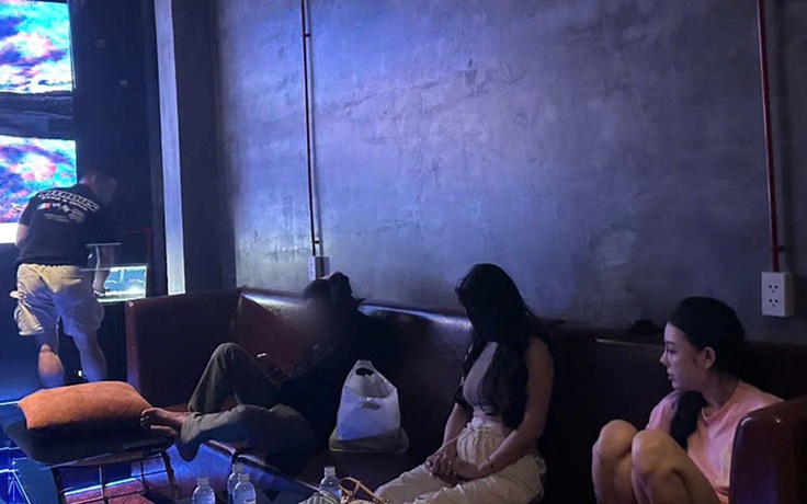Đột kích quán karaoke ở Đà Nẵng, bắt quả tang nhóm khách mở 'tiệc' ma túy