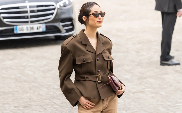 Mùa hè 2026 thanh lịch bắt đầu từ chiếc quần màu be