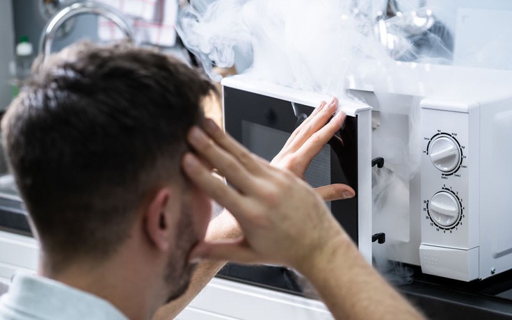 Sử dụng lò vi sóng bao nhiêu năm thì nên thay?