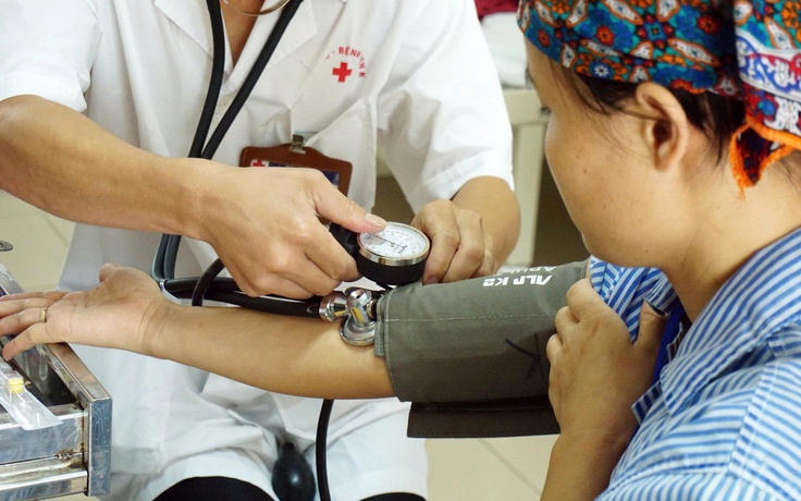Tăng huyết áp không còn là bệnh của người lớn tuổi