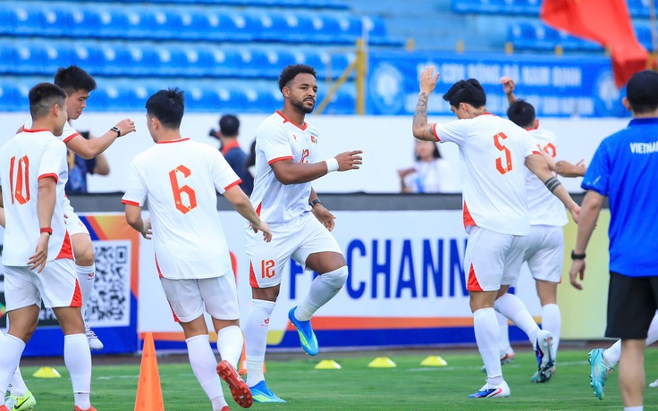 Tin tức mới nhất về đội tuyển Việt Nam: Xuân Son không ‘béo’, VFF bán vé trận Malaysia ở đâu?