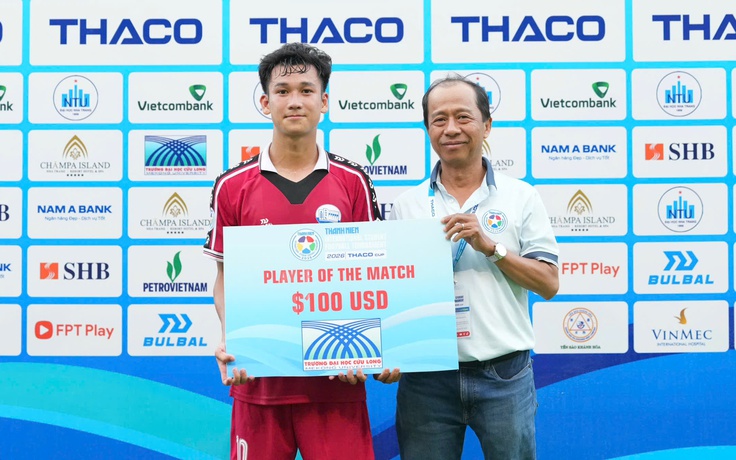 'Người hùng' Trường ĐH Thủy lợi: Hâm mộ Văn Toàn, hát hay như ca sĩ