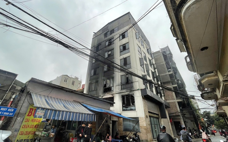 Chiến sĩ PCCC tiết lộ khoảnh khắc 5 người thoát chết trong vụ cháy ở Hà Nội