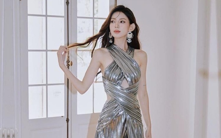 Trang phục ánh kim kiêu kỳ cho phong cách độc đáo