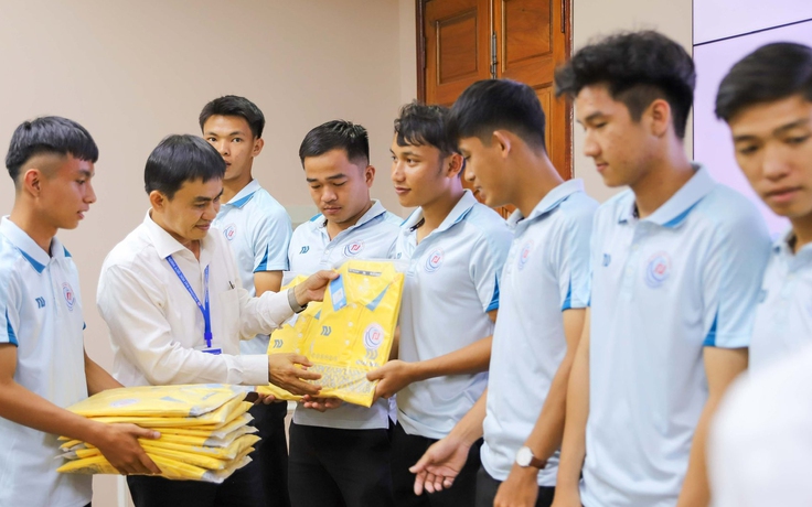 Hiệu trưởng Trường ĐH Quy Nhơn 'truyền lửa' trước VCK TNSV THACO cup 2026