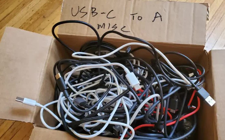 Những cách tận dụng dây sạc cũ khiến người dùng bất ngờ