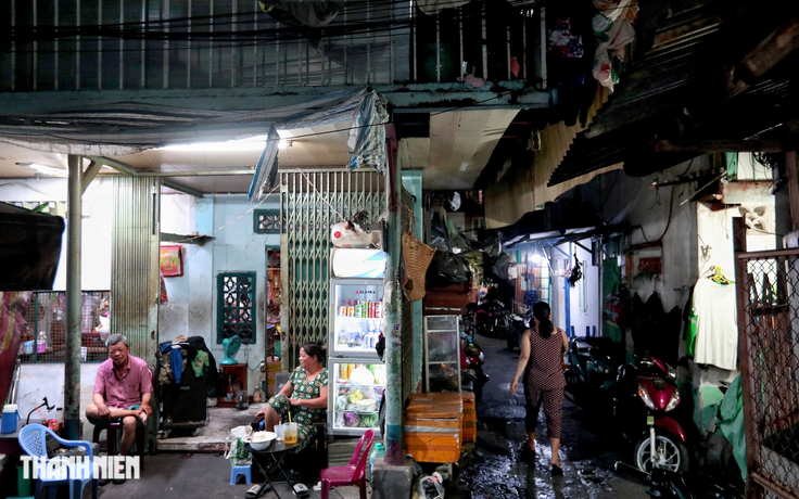 Bí thư Trần Lưu Quang trăn trở khi dân phải sống chật chội ở Mả Lạng, chợ Gà Gạo