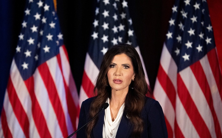 Tổng thống Trump bất ngờ thay Bộ trưởng An ninh nội địa Kristi Noem