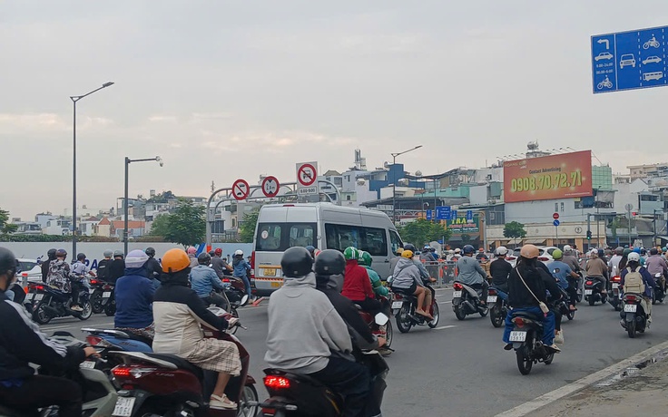 TP.HCM phân luồng ở giao lộ Trường Chinh - Cộng Hòa liệu đã hợp lý?